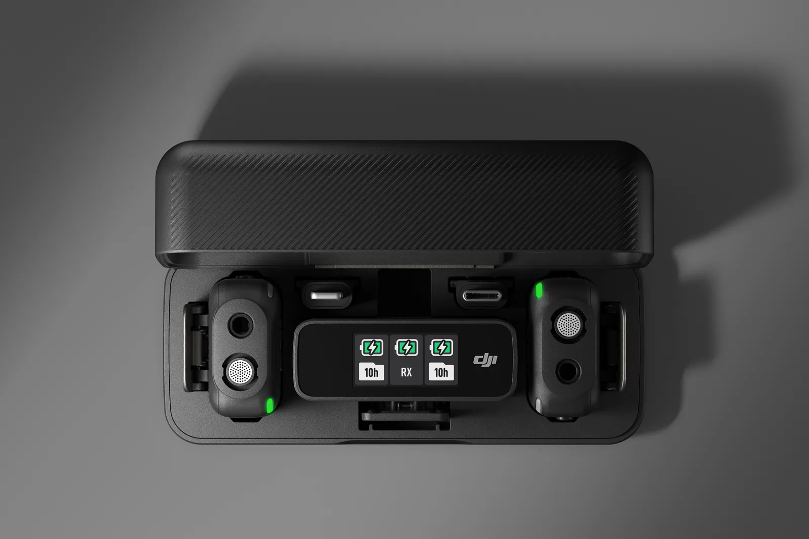 DJI Mic-Wireless Microphone System Portable Wireless Mic Lavalier with Dual-Channel Recording